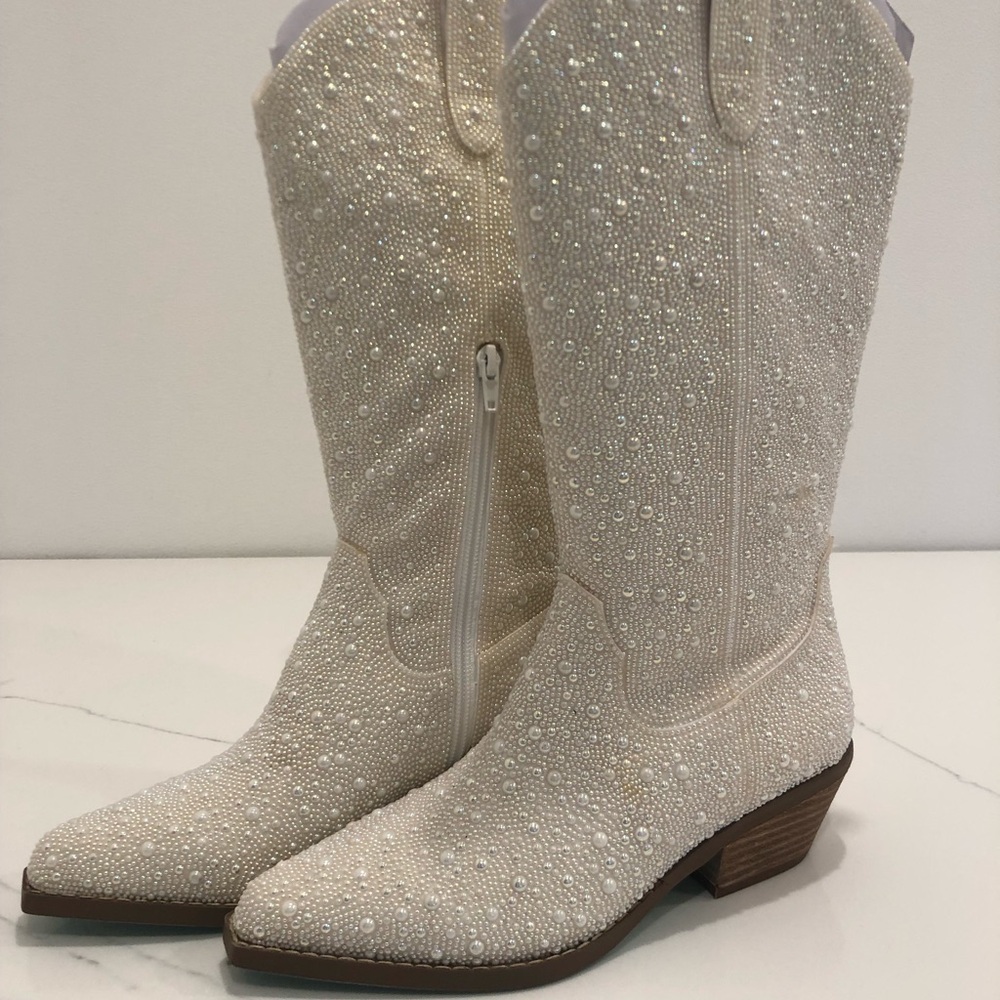 Betsey Johnson “Dalas” Pearl Women's Boots